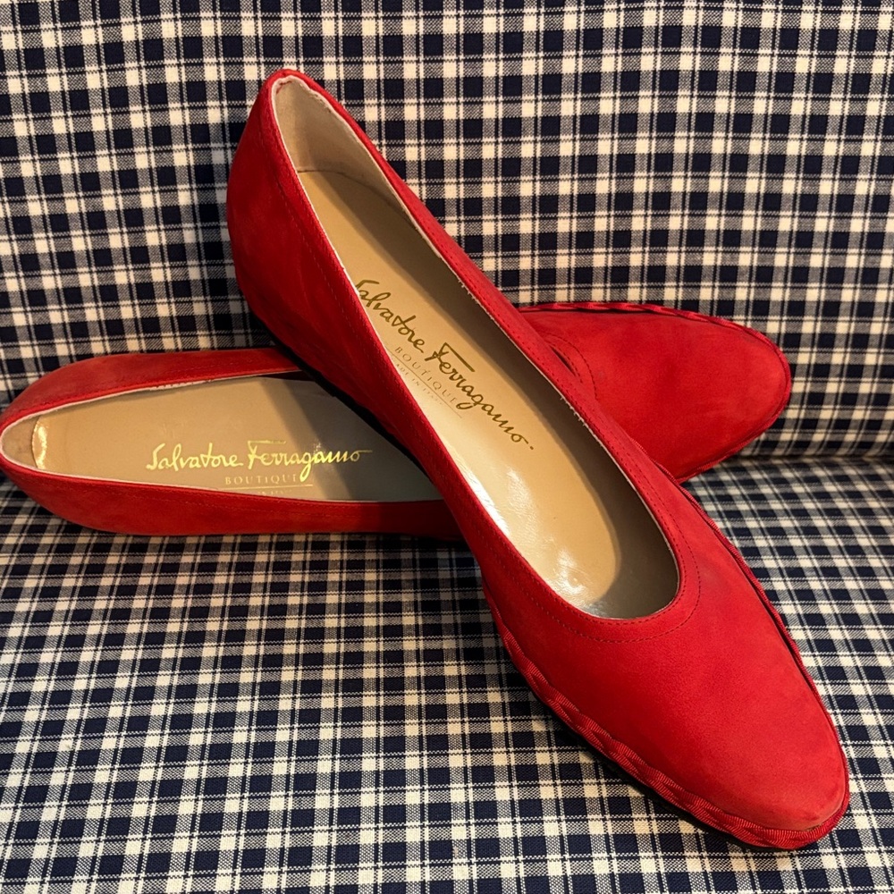 Salvatore Ferragamo Red suede Flats for Women
